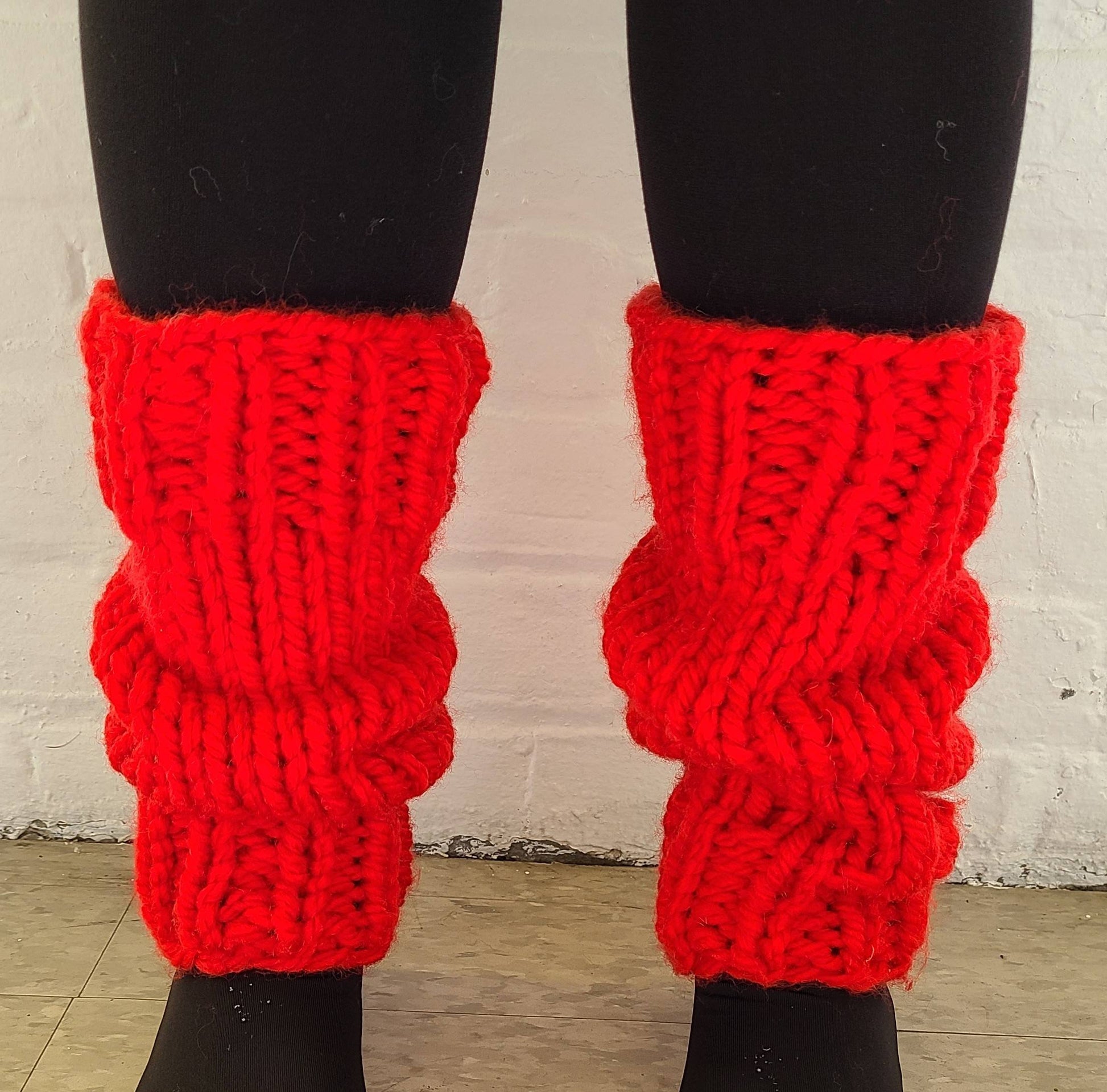 Bow Design Cable Knit Leg Warmer at Rs 999.00